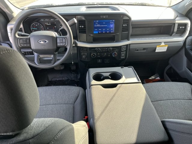 2025 Ford F-550 — interior view