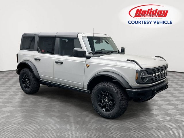 2026 Ford Bronco Badlands in Avalanche Gray — front three-quarter view