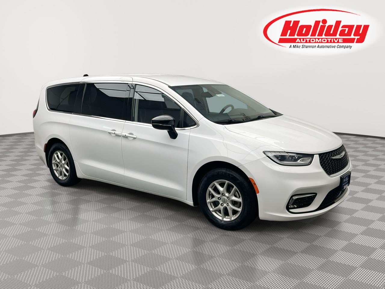 2024 Chrysler Pacifica Touring L in Bright White Clearcoat — front three-quarter view