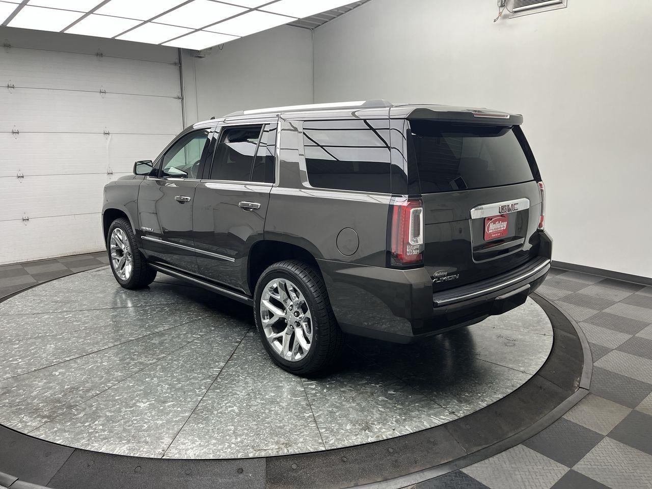 2019 GMC Yukon — side profile view