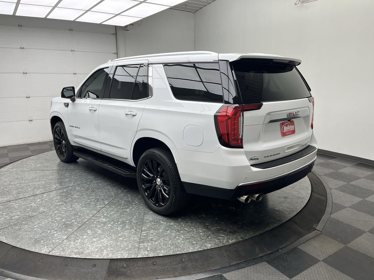 2023 GMC Yukon — side profile view