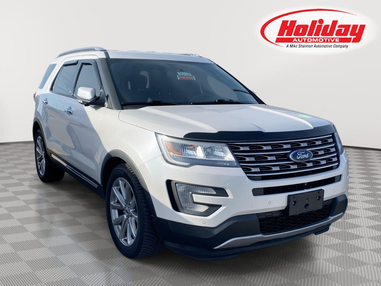 2017 Ford Explorer Limited in White Platinum Metallic Tri-Coat — front three-quarter view