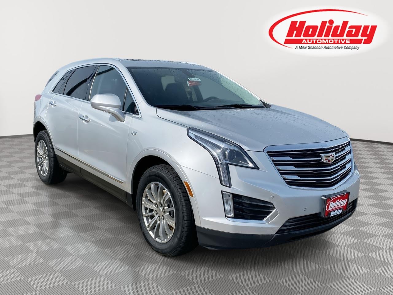 2018 Cadillac XT5 Luxury AWD in Radiant Silver Metallic — front three-quarter view