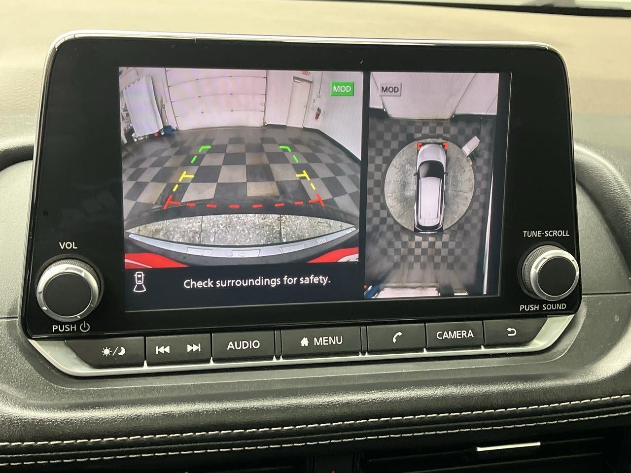 2021 Nissan Rogue — detail view
